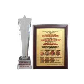 CÚP VÀNG DOANH NHÂN XUẤT SẮC