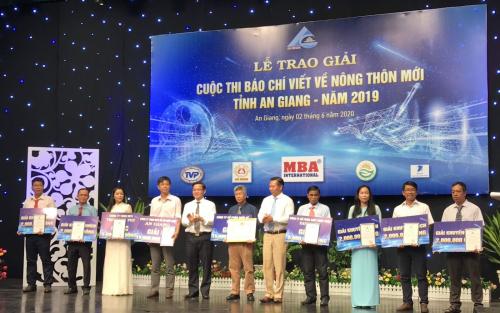 AN GIANG: TRAO GIẢI CUỘC THI “BÁO CHÍ VIẾT VỀ NÔNG THÔN MỚI 2019"